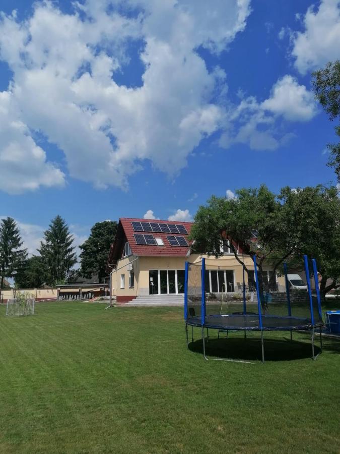 Casa Napsugar Panzio Bed & Breakfast Apostag Dış mekan fotoğraf