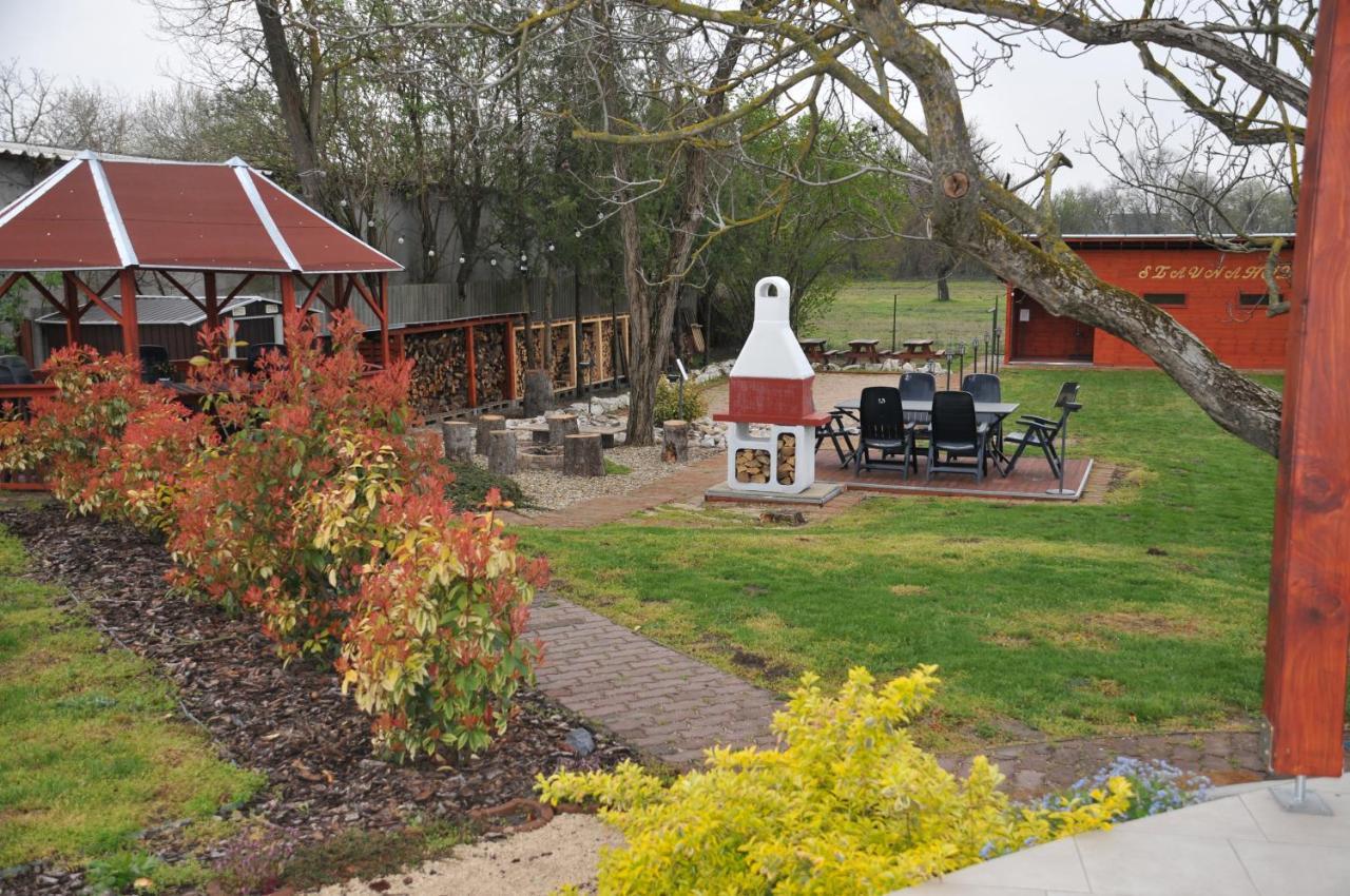 Casa Napsugar Panzio Bed & Breakfast Apostag Dış mekan fotoğraf